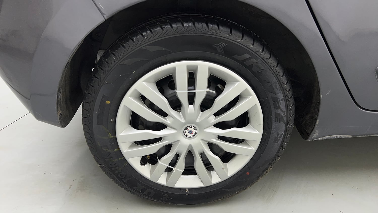 Used 2017 Hyundai Grand i10 Sportz (O) 1.2 kappa VTVT CNG (Outside Fitted) Cng Manual tyres RIGHT REAR TYRE RIM VIEW