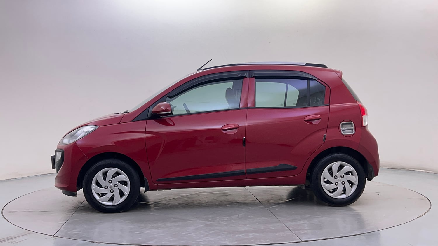 Used 2018 Hyundai Santro Asta Petrol Manual exterior LEFT SIDE VIEW