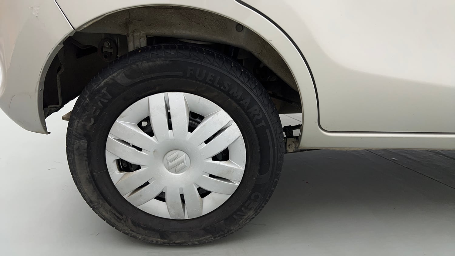 Used 2021 Maruti Suzuki Alto 800 LXi (O) Petrol Manual tyres RIGHT REAR TYRE RIM VIEW