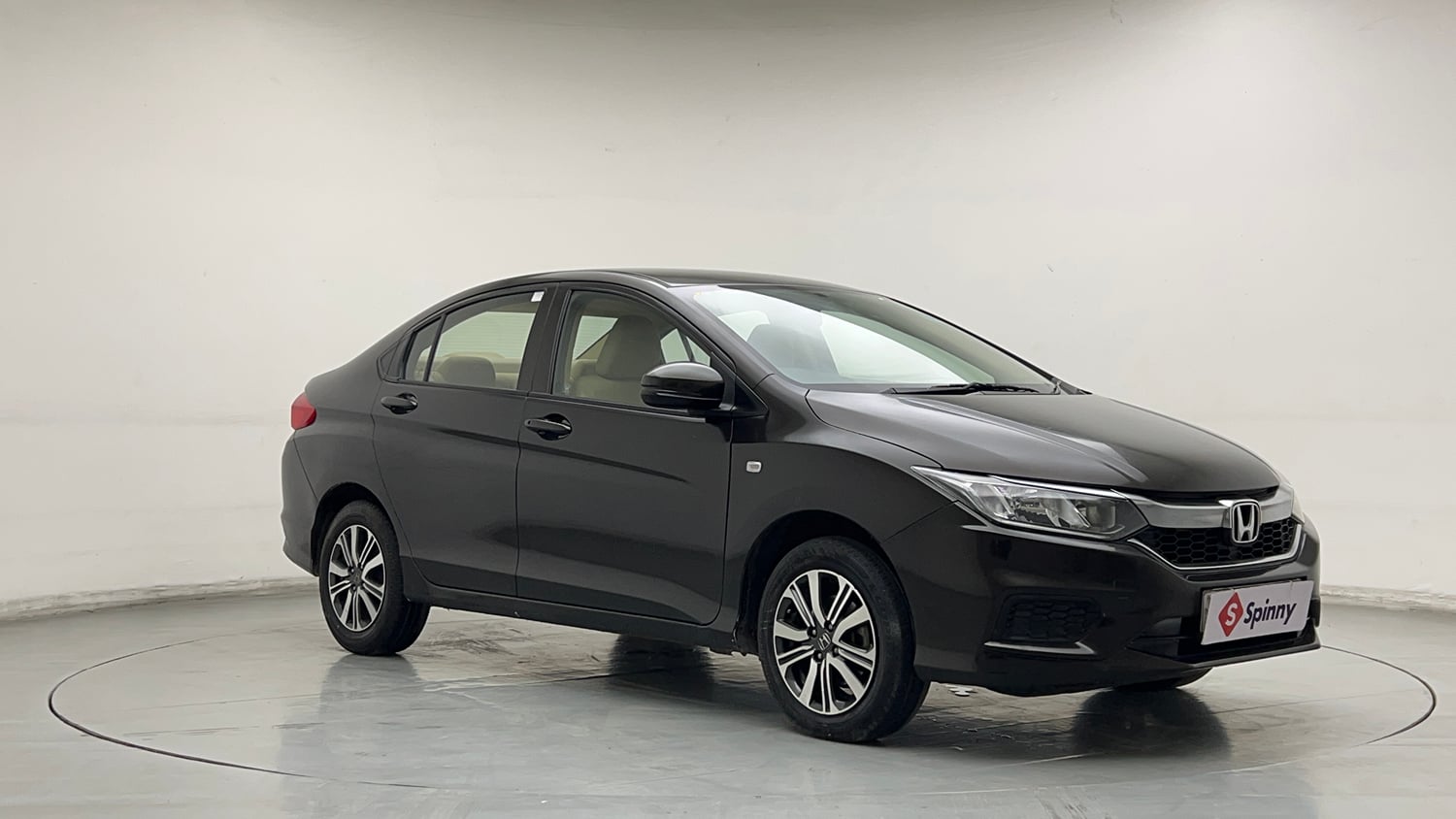 Used 2019 Honda City SV Petrol Petrol Manual exterior RIGHT FRONT CORNER VIEW