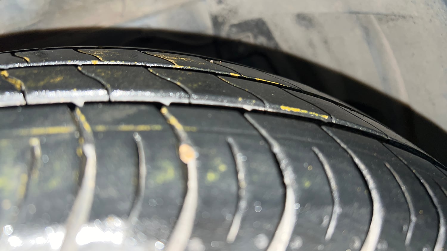 Used 2022 Maruti Suzuki Ciaz Zeta 1.5 Petrol Manual tyres RIGHT FRONT TYRE TREAD VIEW