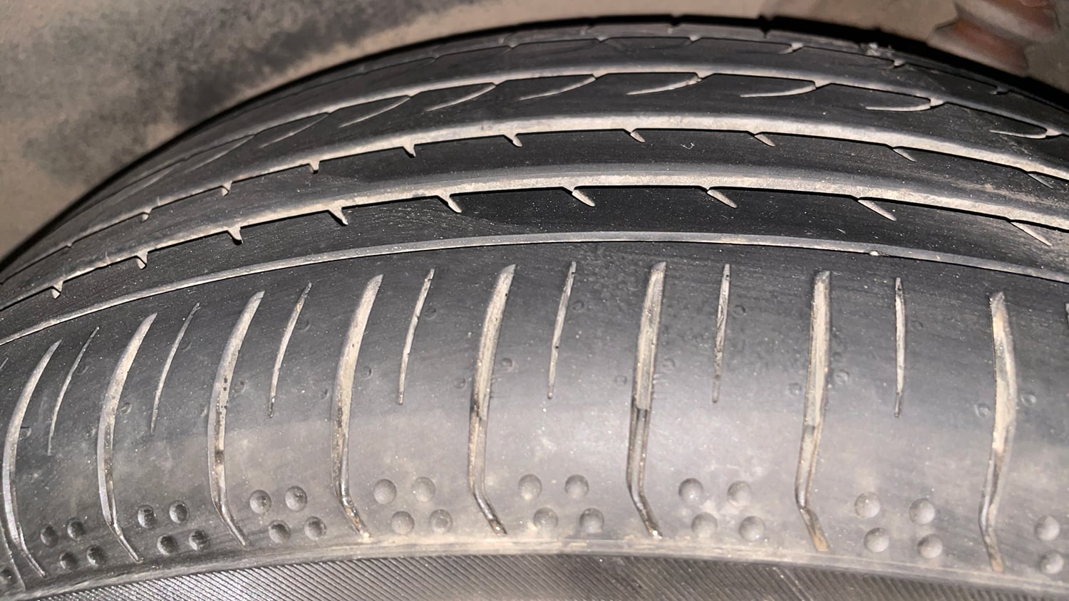 Used 2023 Kia Seltos GTX Plus 1.5 Turbo Petrol DCT Petrol Automatic tyres LEFT REAR TYRE TREAD VIEW