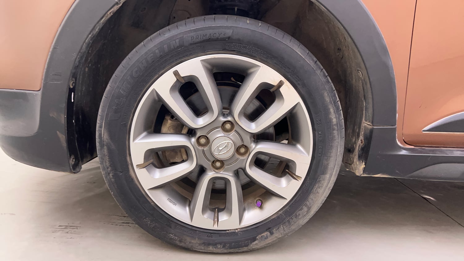 Used 2017 Hyundai i20 Active 1.2 S Petrol Manual tyres LEFT FRONT TYRE RIM VIEW