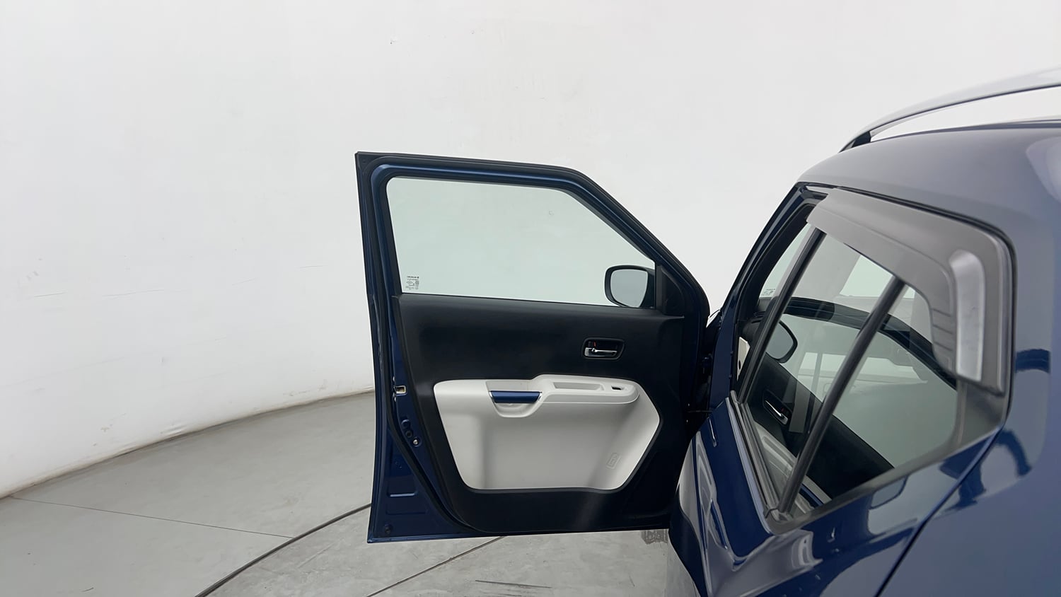 Used 2021 Maruti Suzuki Ignis Zeta 1.2 MT Petrol Manual interior LEFT FRONT DOOR OPEN VIEW