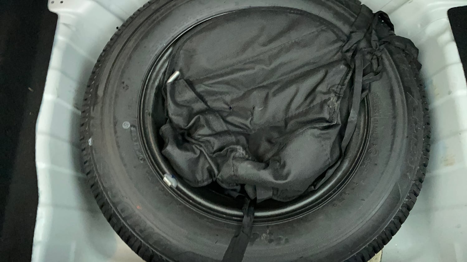 Used 2022 Tata Altroz XZA Petrol Petrol Automatic tyres SPARE TYRE VIEW