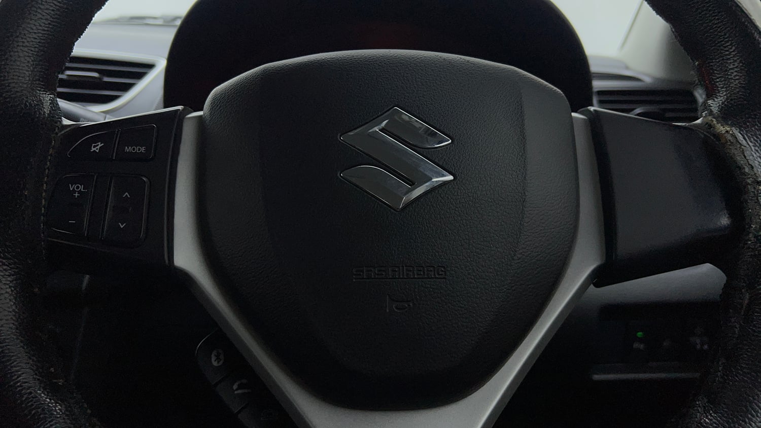 Used 2016 Maruti Suzuki Swift ZXi Petrol Manual top_features Airbags