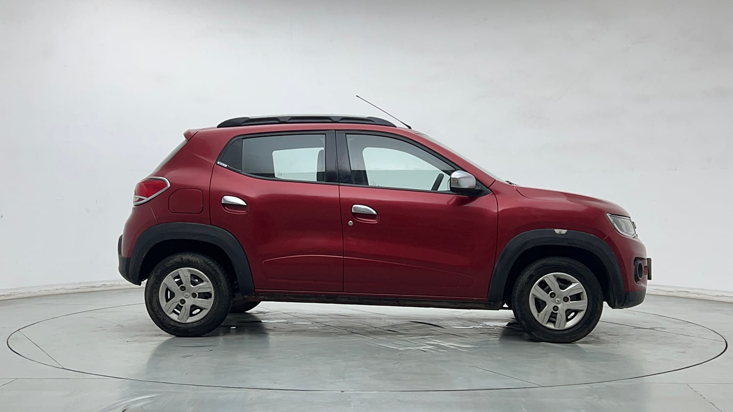 Used 2016 Renault Kwid 1.0 RXT Petrol Manual exterior RIGHT SIDE VIEW