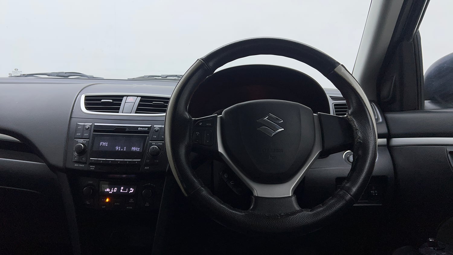 Used 2016 Maruti Suzuki Swift ZXi Petrol Manual interior STEERING VIEW