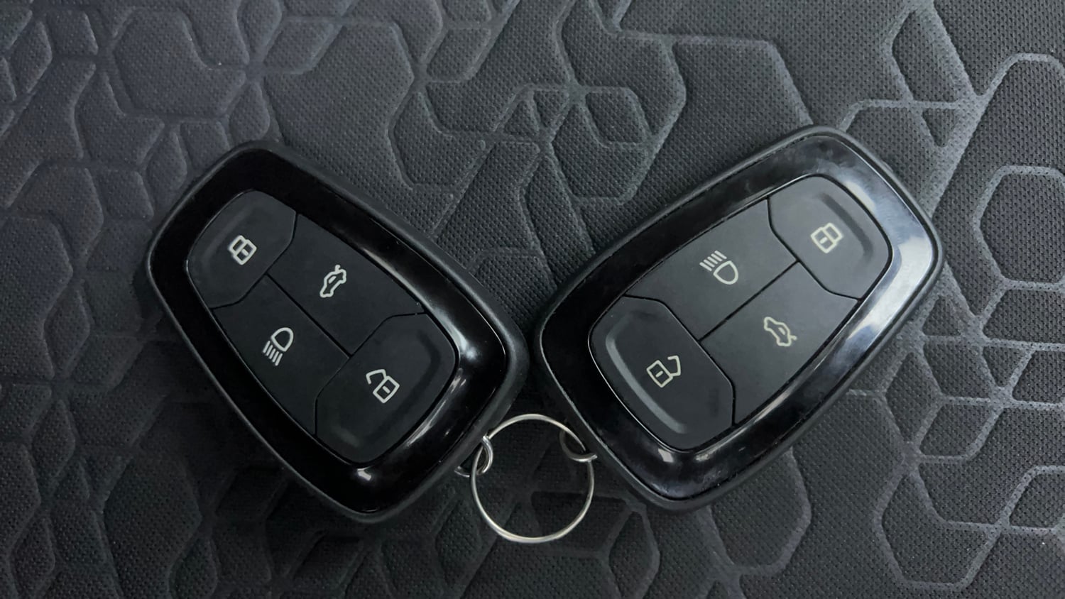 Used 2023 Tata Altroz XZA Plus (S) Petrol Automatic extra CAR KEY VIEW