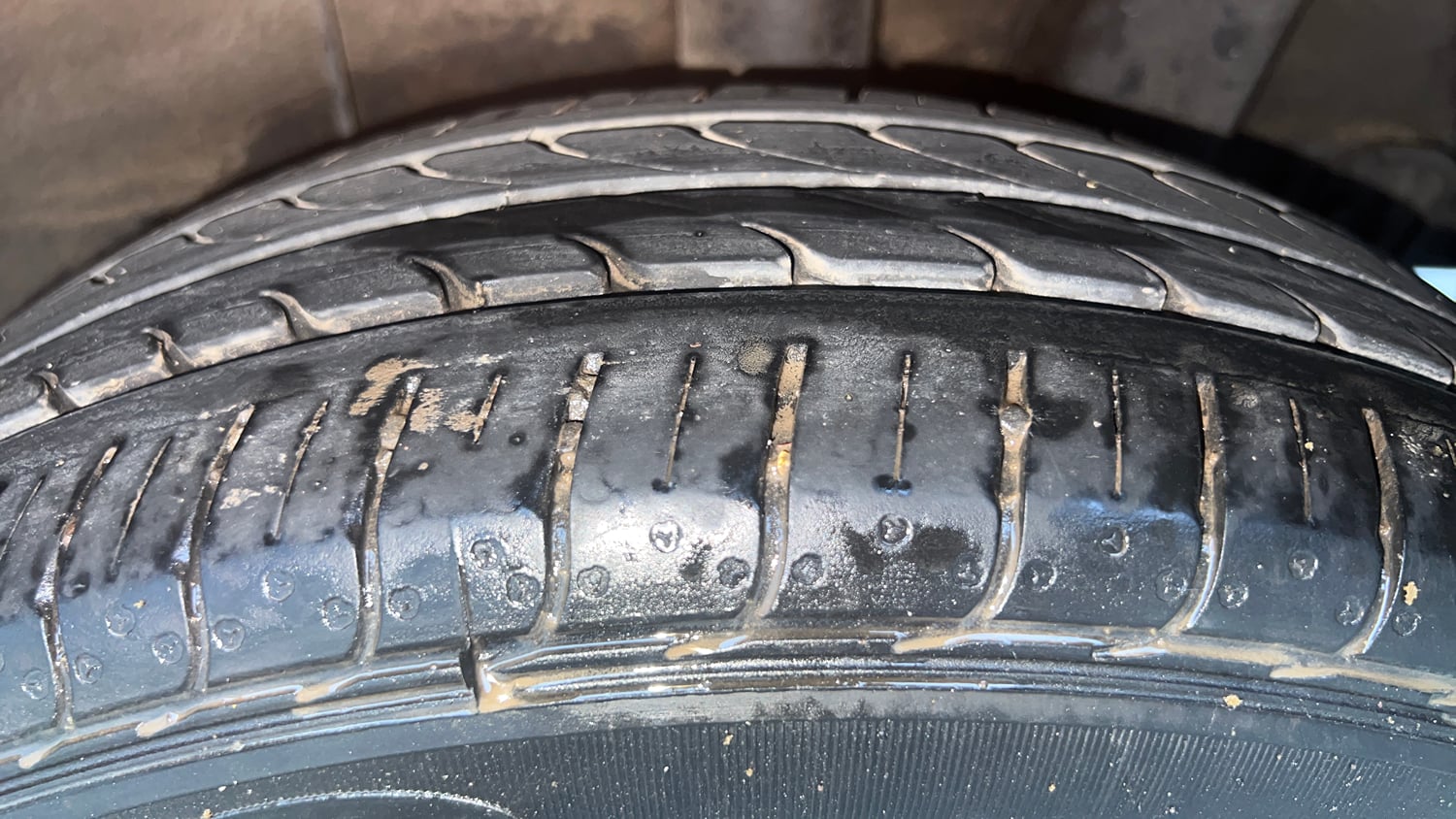 Used 2014 Hyundai Grand i10 Asta 1.2 Kappa VTVT Petrol Manual tyres LEFT REAR TYRE TREAD VIEW