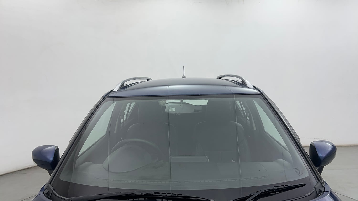 Used 2021 Maruti Suzuki Ignis Zeta 1.2 MT Petrol Manual exterior FRONT WINDSHIELD VIEW