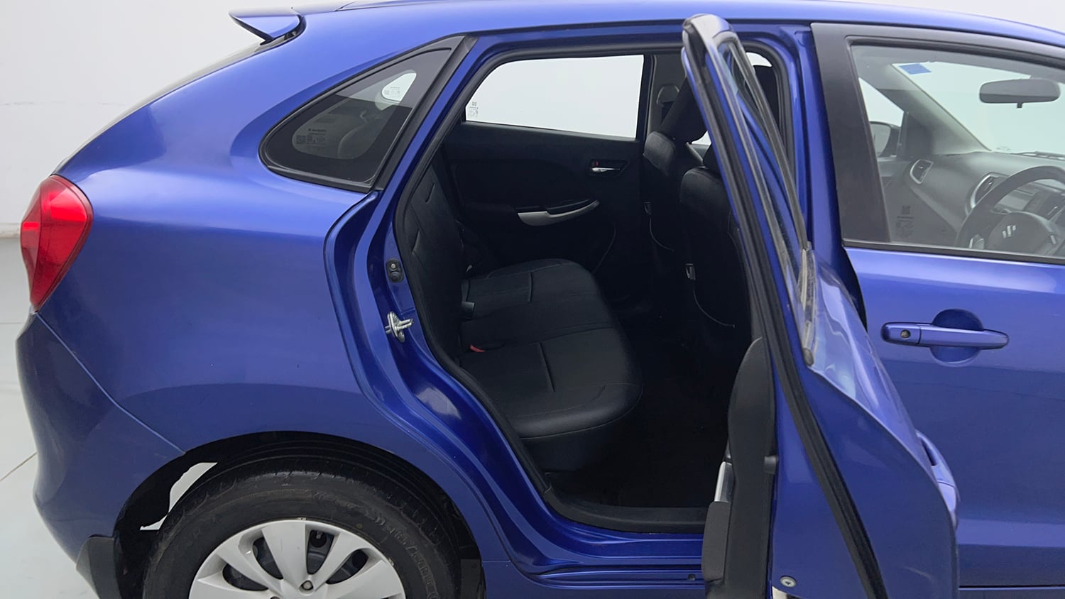 Used 2017 Maruti Suzuki Baleno Delta 1.2 Petrol Manual interior RIGHT SIDE REAR DOOR CABIN VIEW