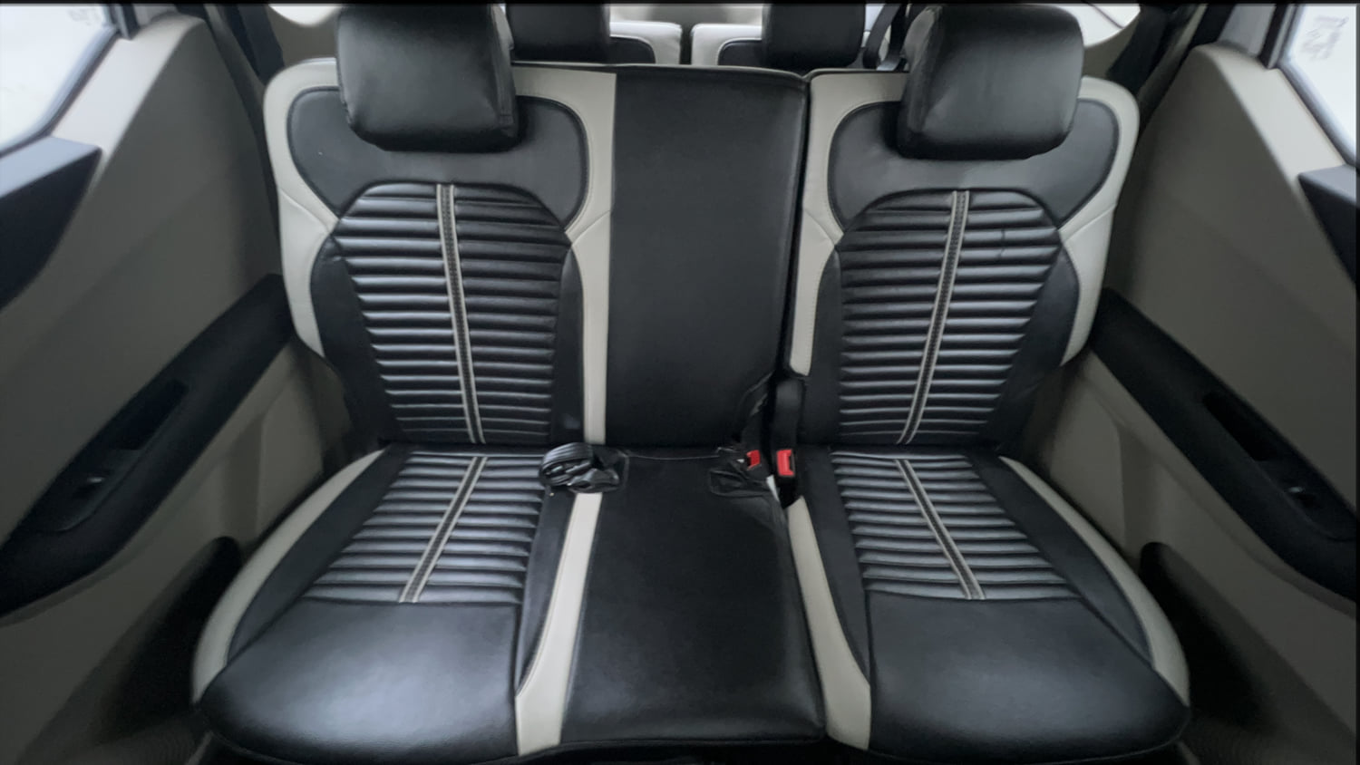 Used 2021 Renault Triber RXZ EASY-R AMT Petrol Automatic interior REAR SEAT CONDITION VIEW