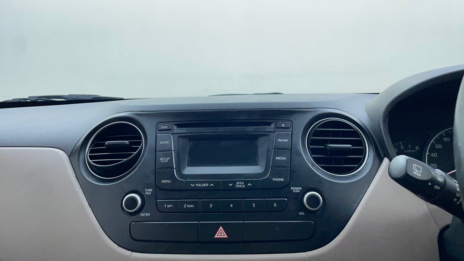 Used 2014 Hyundai Grand i10 Asta AT 1.2 Kappa VTVT Petrol Automatic top_features Integrated (in-dash) music system