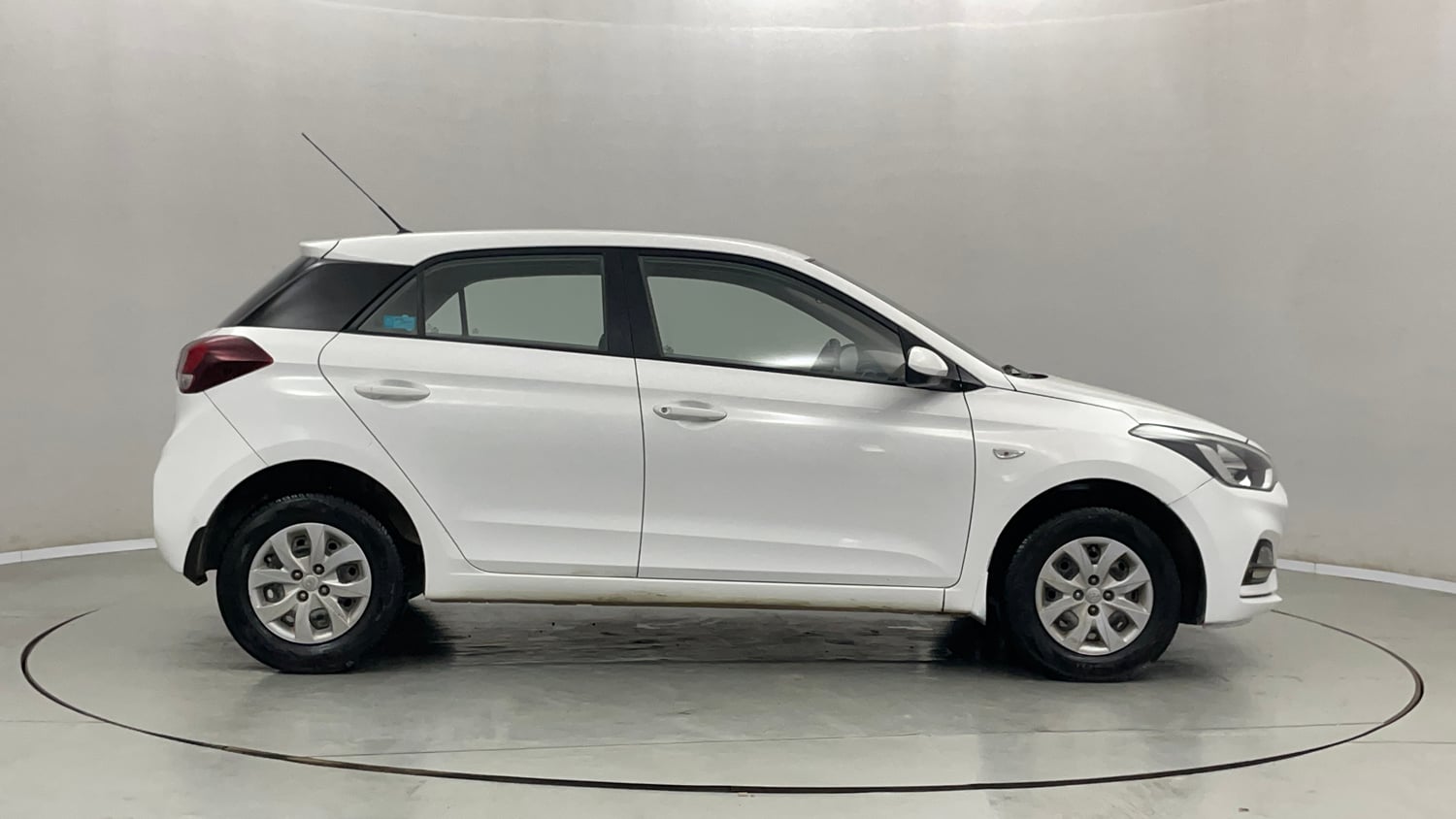 Used 2019 Hyundai Elite i20 Magna Plus 1.2 Petrol Manual exterior RIGHT SIDE VIEW