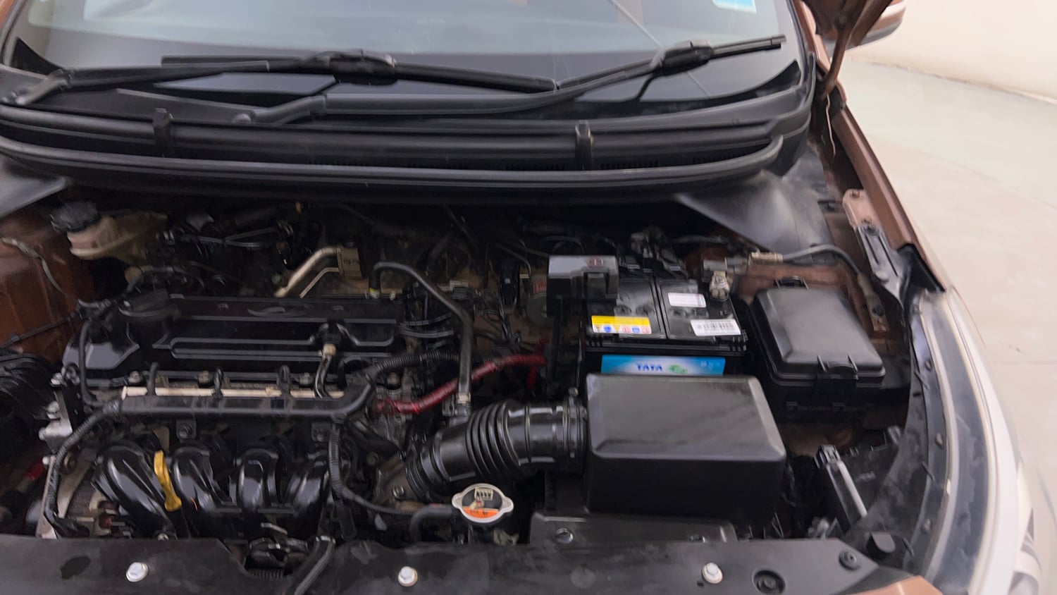 Used 2017 Hyundai i20 Active 1.2 S Petrol Manual engine ENGINE LEFT SIDE HINGE & APRON VIEW