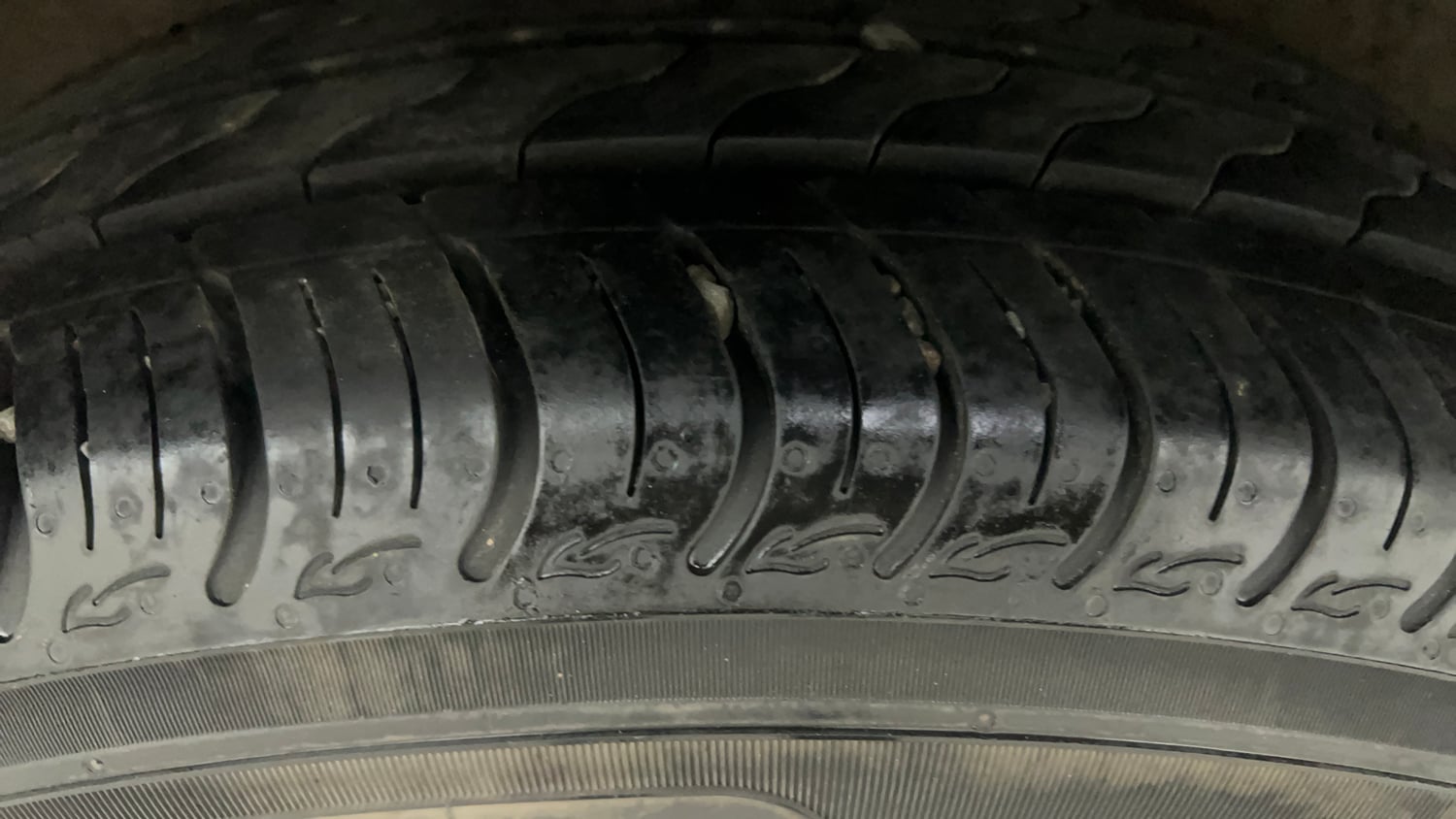 Used 2024 Honda Amaze VX 1.2 Petrol CVT Petrol Automatic tyres RIGHT REAR TYRE TREAD VIEW