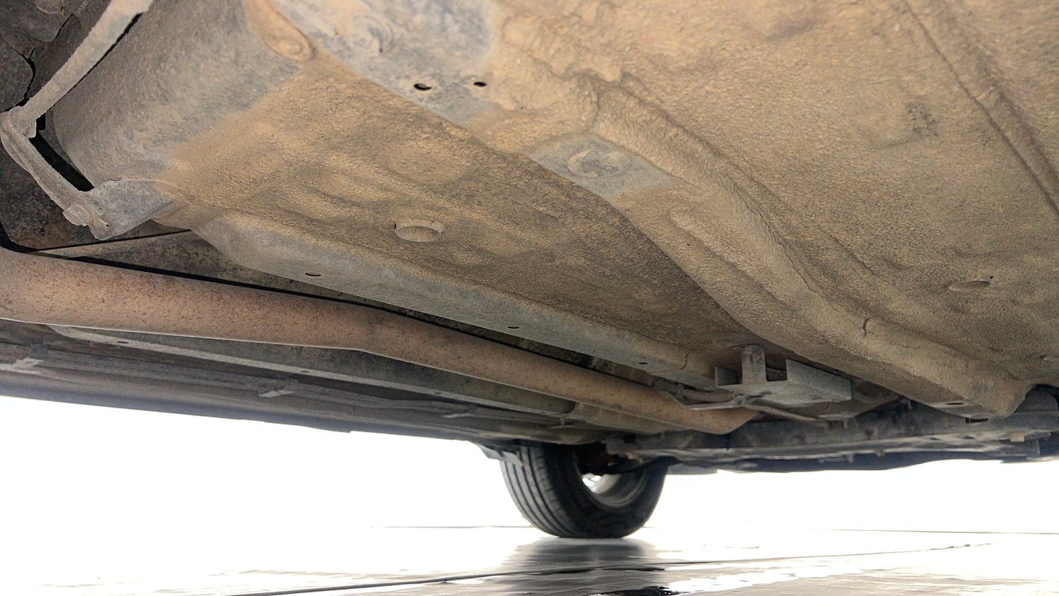 Used 2021 Kia Sonet GTX Plus 1.5 AT Diesel Automatic extra REAR RIGHT UNDERBODY VIEW
