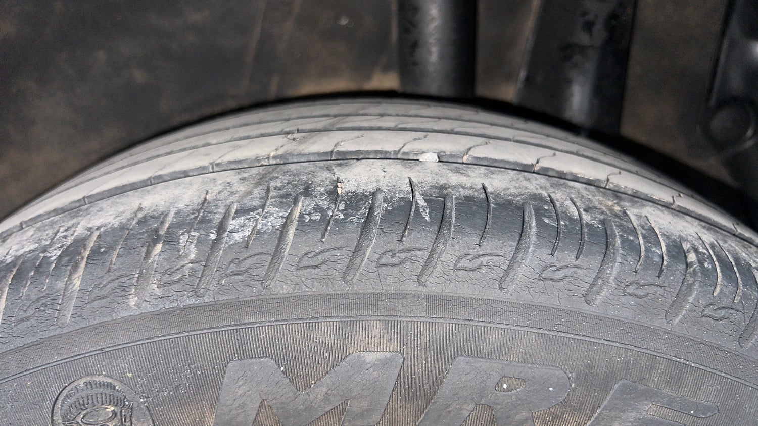 Used 2021 Kia Sonet GTX Plus 1.5 AT Diesel Automatic tyres LEFT REAR TYRE TREAD VIEW