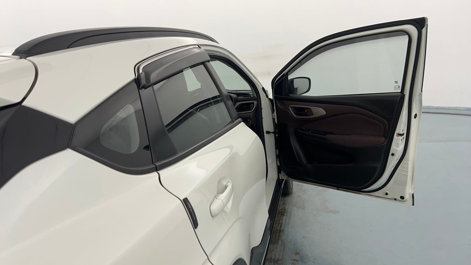 Used 2024 Maruti Suzuki Fronx Delta Plus 1.2L MT Petrol Manual interior RIGHT FRONT DOOR OPEN VIEW