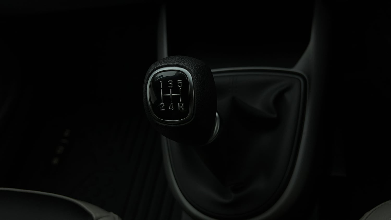 Used 2024 Hyundai Grand i10 Nios Sportz 1.2 Kappa VTVT Petrol Manual interior GEAR  KNOB VIEW
