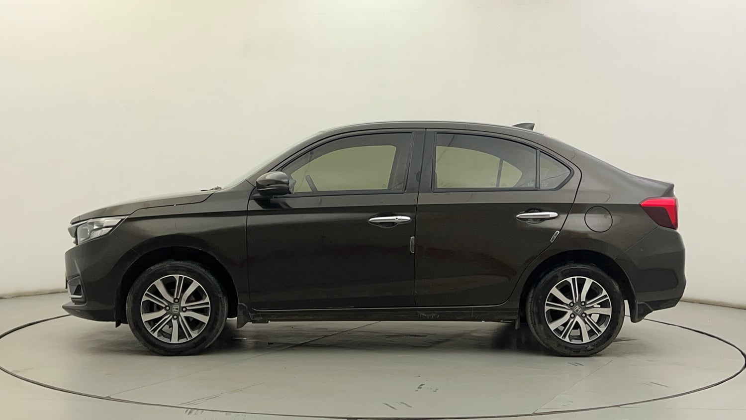 Used 2024 Honda Amaze VX 1.2 Petrol CVT Petrol Automatic exterior LEFT SIDE VIEW