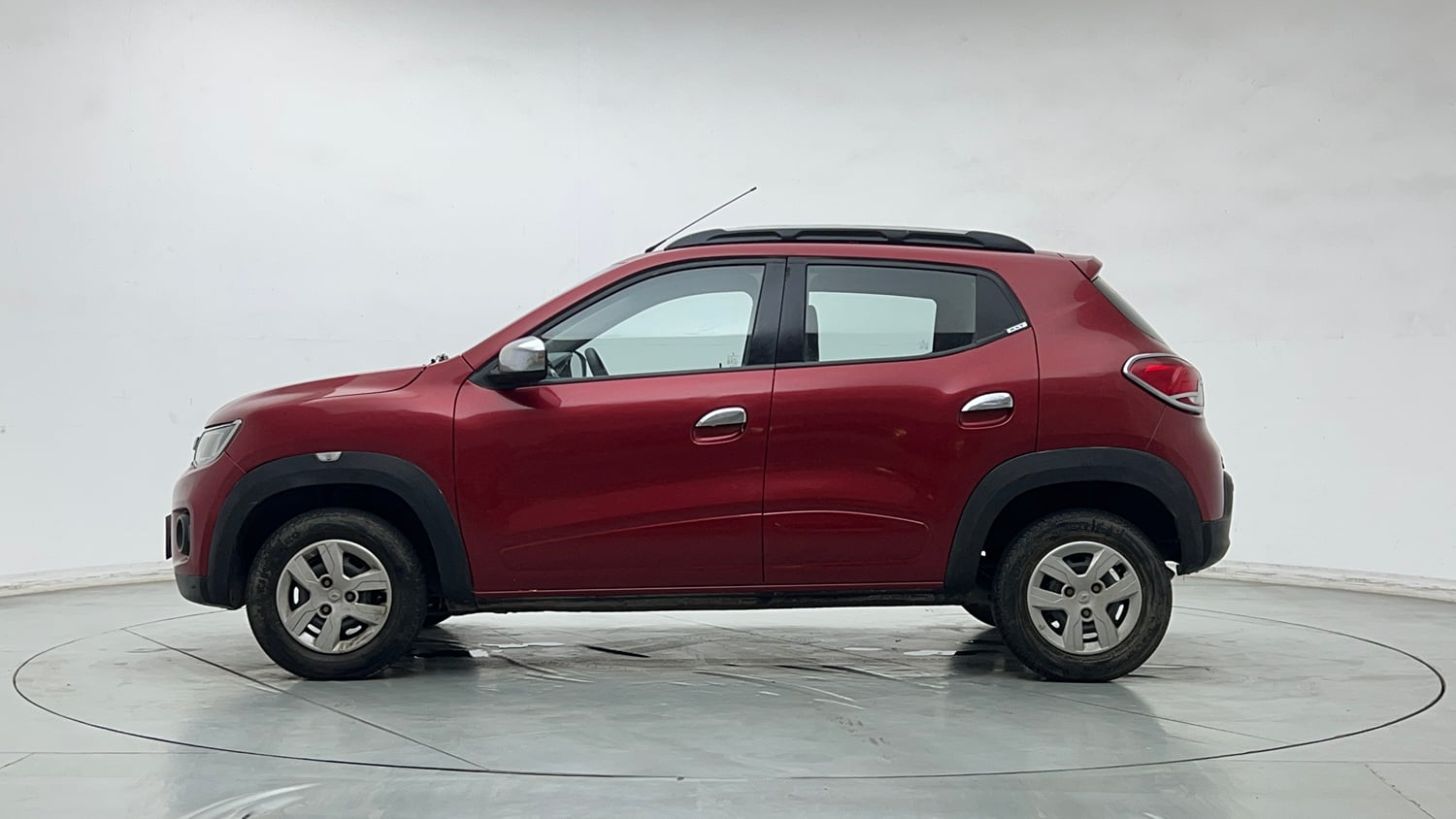 Used 2016 Renault Kwid 1.0 RXT Petrol Manual exterior LEFT SIDE VIEW