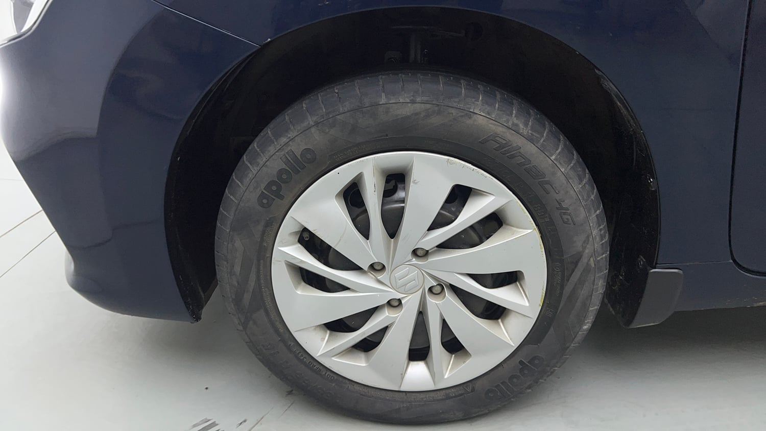 Used 2022 Maruti Suzuki Baleno Delta MT Petrol Manual tyres LEFT FRONT TYRE RIM VIEW