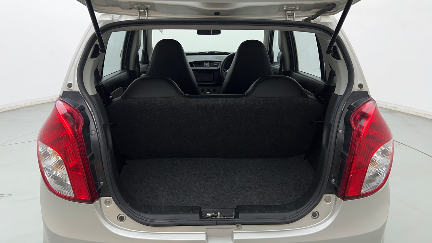Used 2021 Maruti Suzuki Alto 800 LXi (O) Petrol Manual interior DICKY INSIDE VIEW