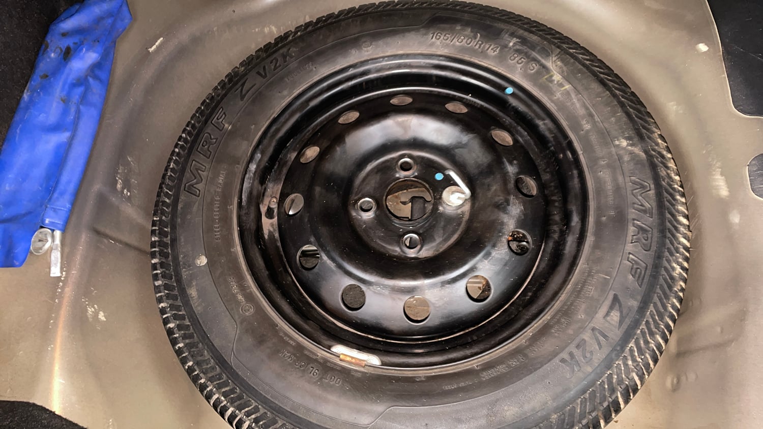 Used 2016 Maruti Suzuki Swift Dzire VXI Petrol Manual tyres SPARE TYRE VIEW