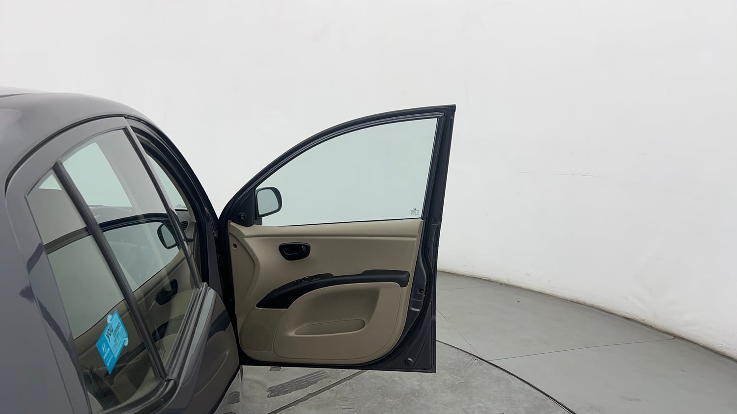 Used 2016 Hyundai i10 Magna 1.1 iRDE2 Petrol Manual interior RIGHT FRONT DOOR OPEN VIEW
