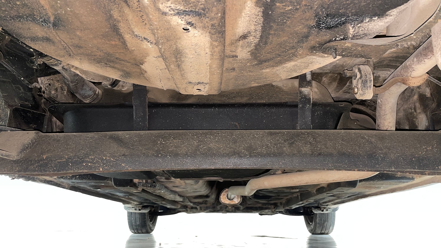 Used 2014 Hyundai Grand i10 Sportz 1.2 Kappa VTVT Petrol Manual extra REAR UNDERBODY VIEW (TAKEN FROM REAR)