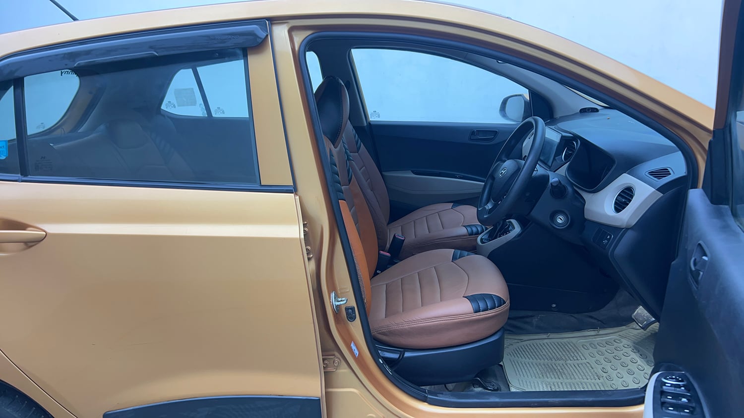 Used 2016 Hyundai Grand i10 Magna AT 1.2 Kappa VTVT Petrol Automatic interior RIGHT SIDE FRONT DOOR CABIN VIEW