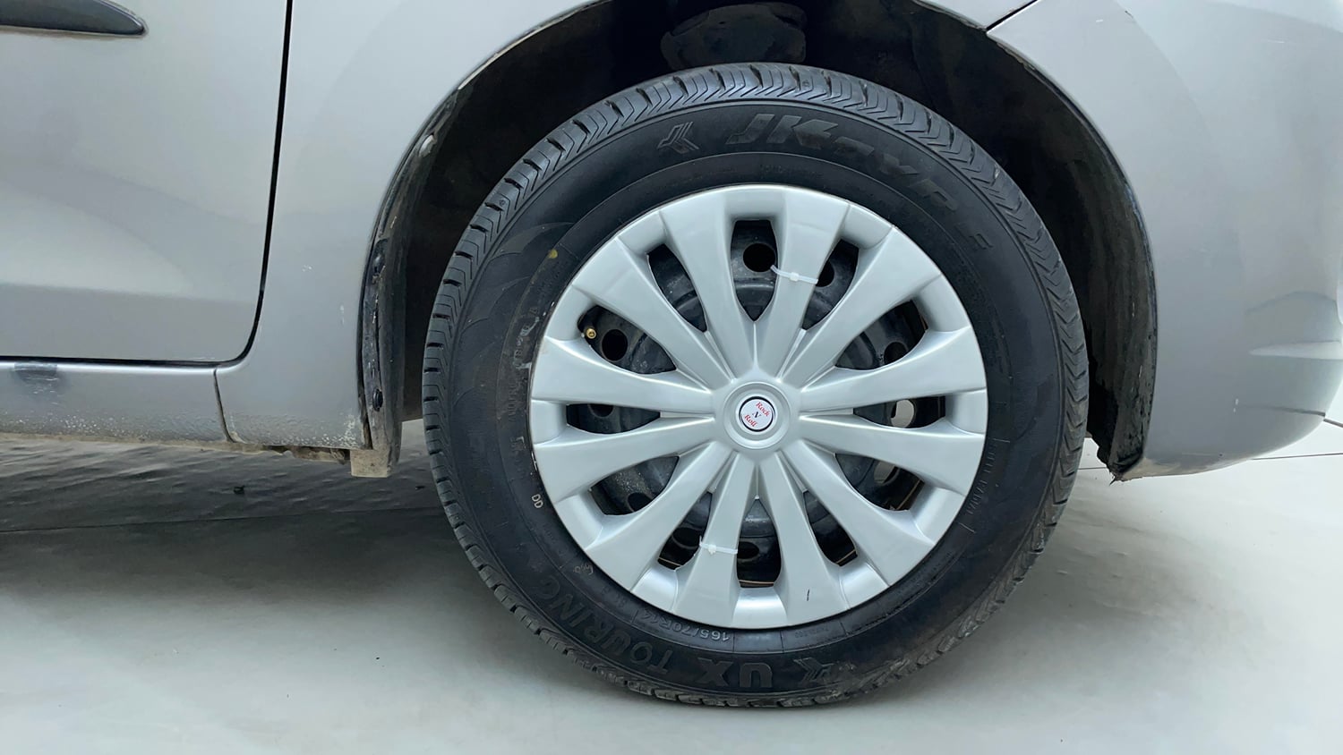 Used 2016 Maruti Suzuki Celerio ZXI (O) AMT Petrol Automatic tyres RIGHT FRONT TYRE RIM VIEW