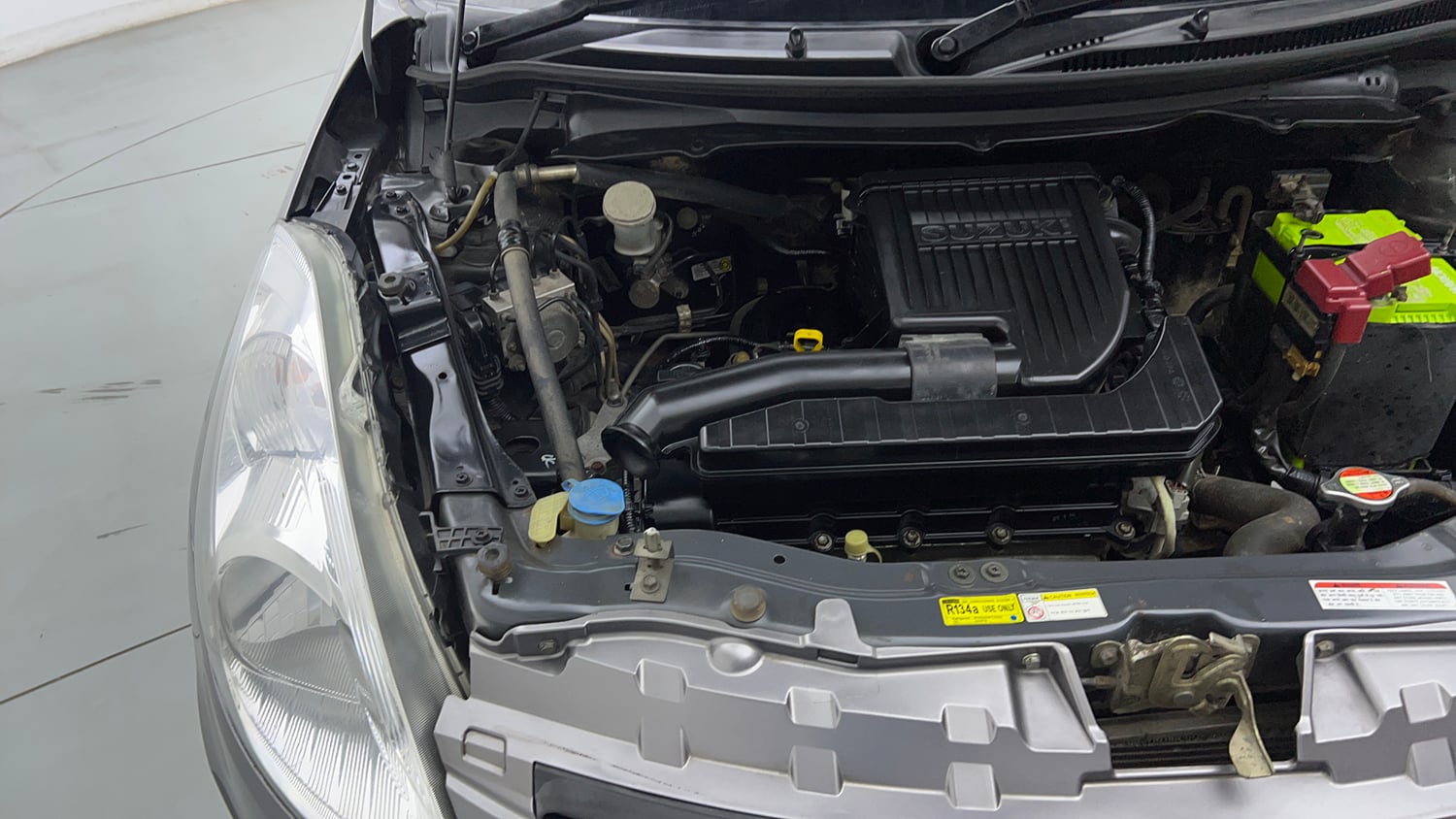 Used 2016 Maruti Suzuki Swift ZXi Petrol Manual engine ENGINE RIGHT SIDE VIEW