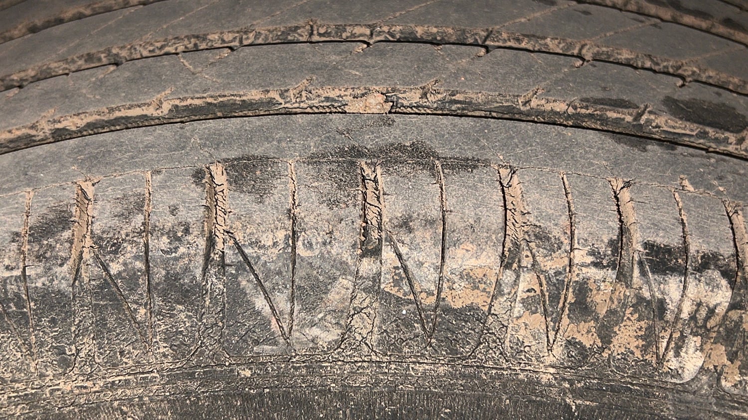 Used 2020 maruti-suzuki Vitara Brezza ZXi Plus Petrol Manual tyres LEFT REAR TYRE TREAD VIEW