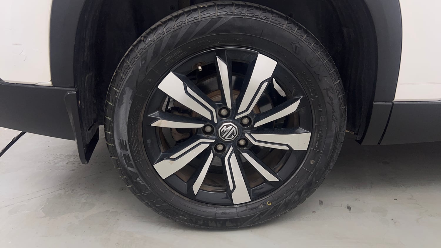 Used 2021 MG Motors Hector Sharp 2.0 Diesel Diesel Manual tyres RIGHT REAR TYRE RIM VIEW