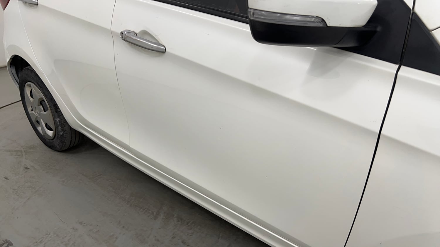 Used 2021 Tata Tiago XT Petrol Manual dents MINOR SCRATCH