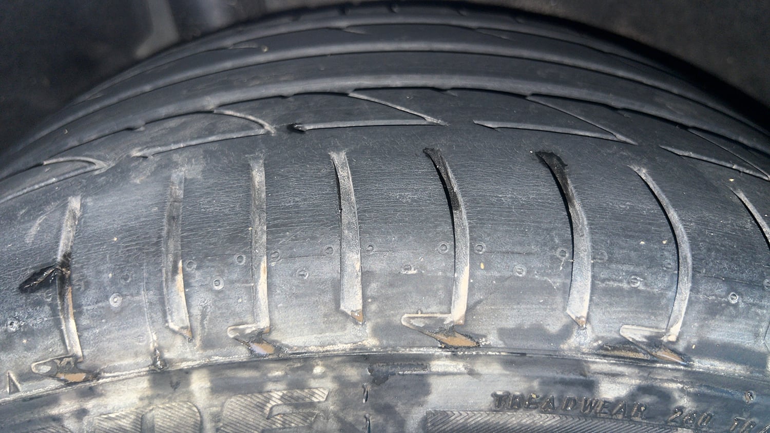 Used 2017 Mercedes-Benz C-Class C 200 Avantgarde Petrol Automatic tyres RIGHT REAR TYRE TREAD VIEW