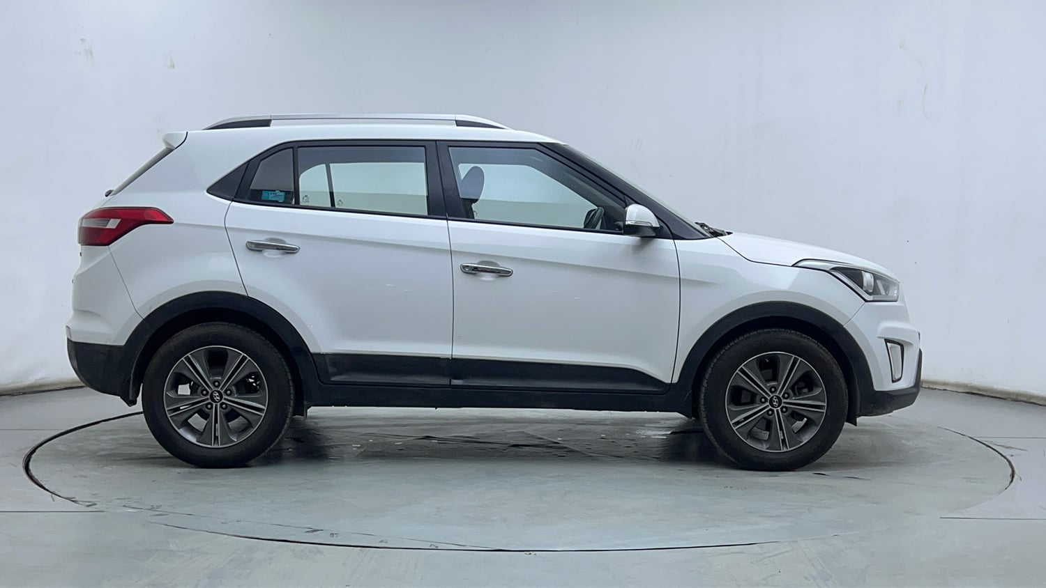 Used 2016 Hyundai Creta 1.6 SX Plus AT Petrol Petrol Automatic exterior RIGHT SIDE VIEW