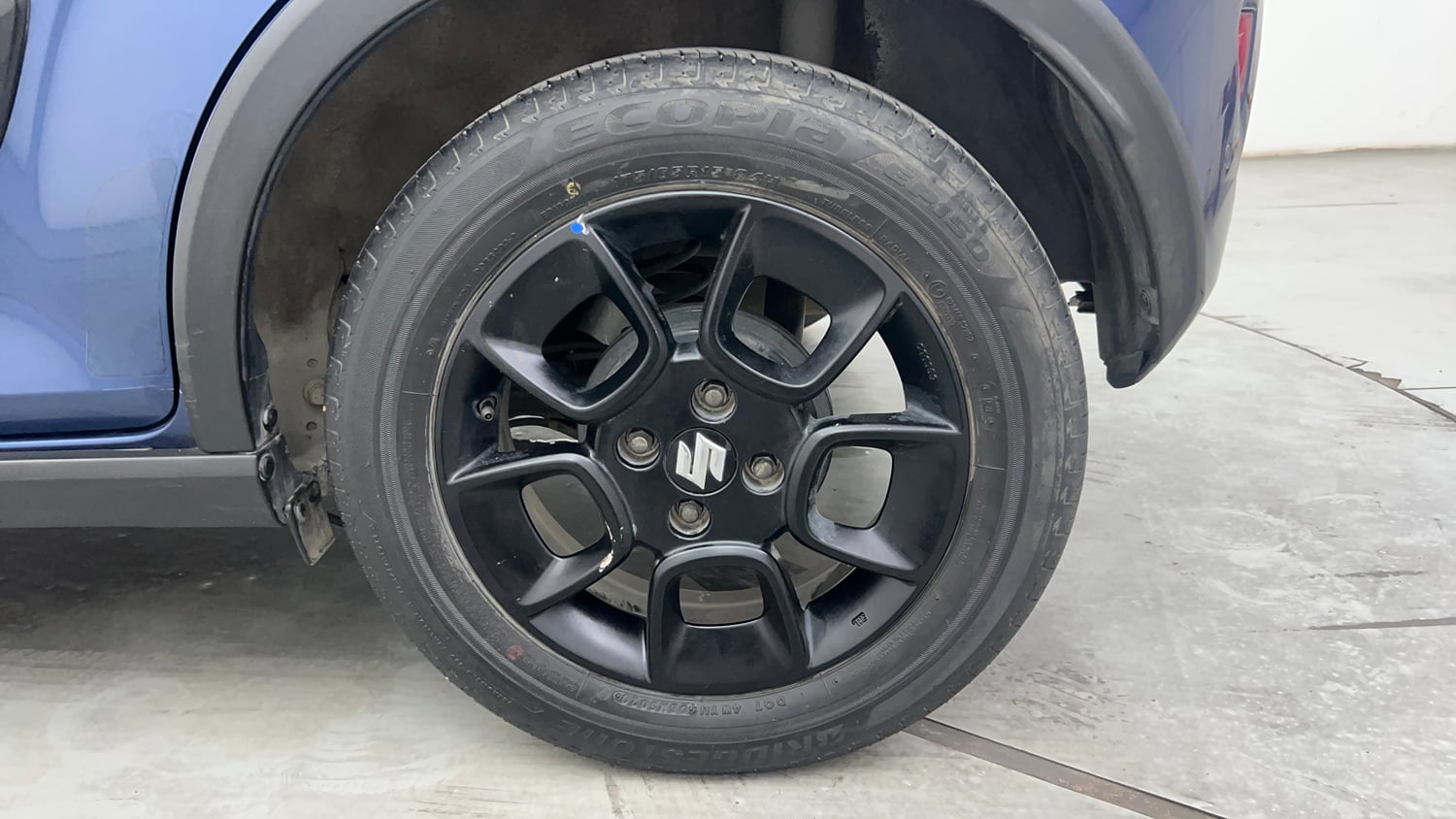 Used 2021 Maruti Suzuki Ignis Zeta 1.2 MT Petrol Manual tyres LEFT REAR TYRE RIM VIEW