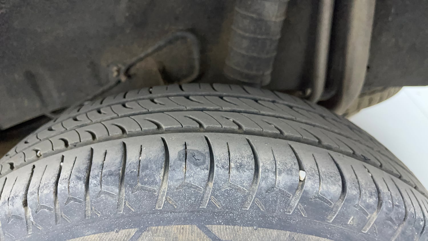 Used 2018 Datsun Go Plus T Petrol Manual tyres LEFT REAR TYRE TREAD VIEW