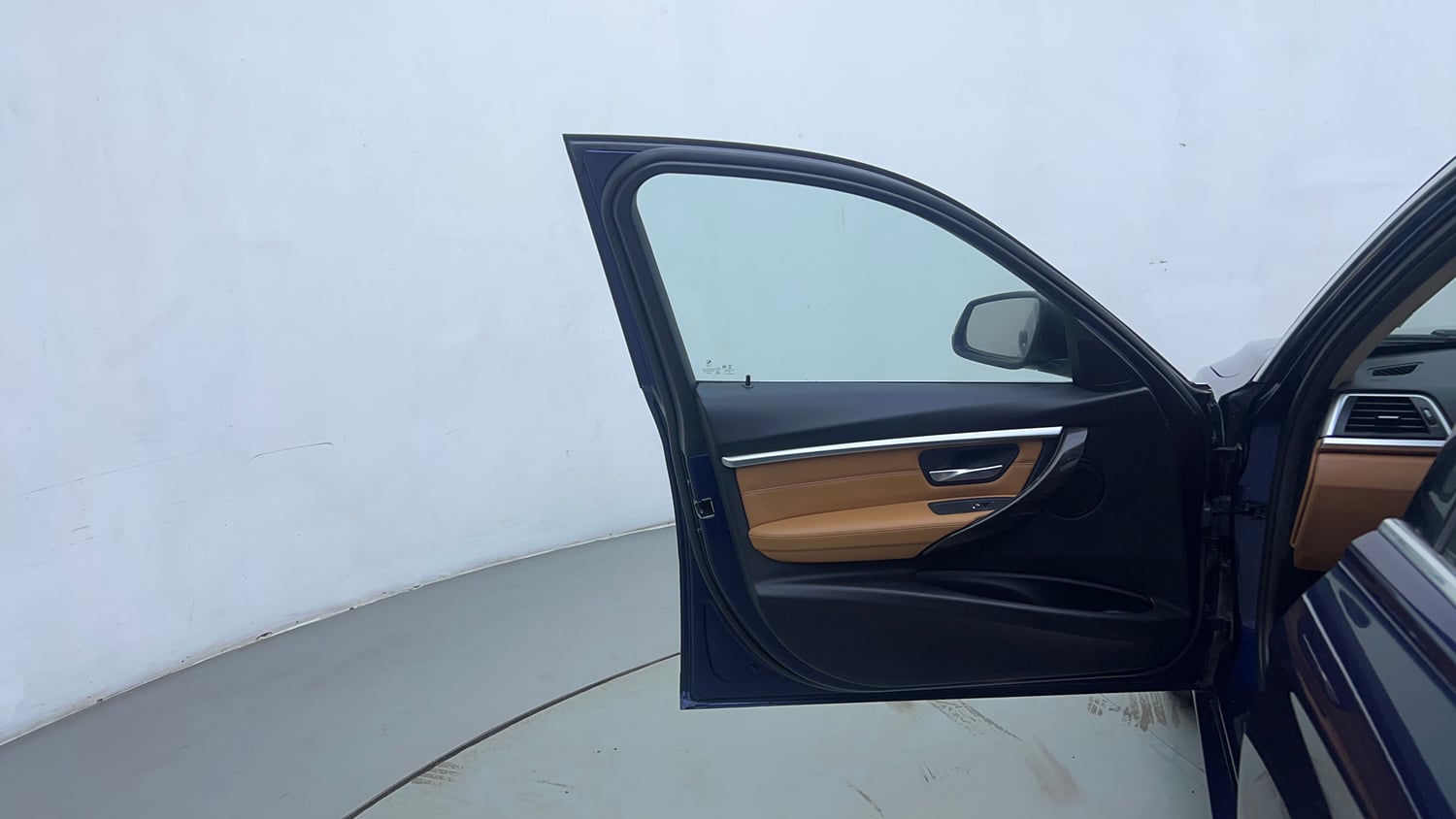 Used 2018 BMW 3 Series 320d Luxury Line Diesel Automatic interior LEFT FRONT DOOR OPEN VIEW