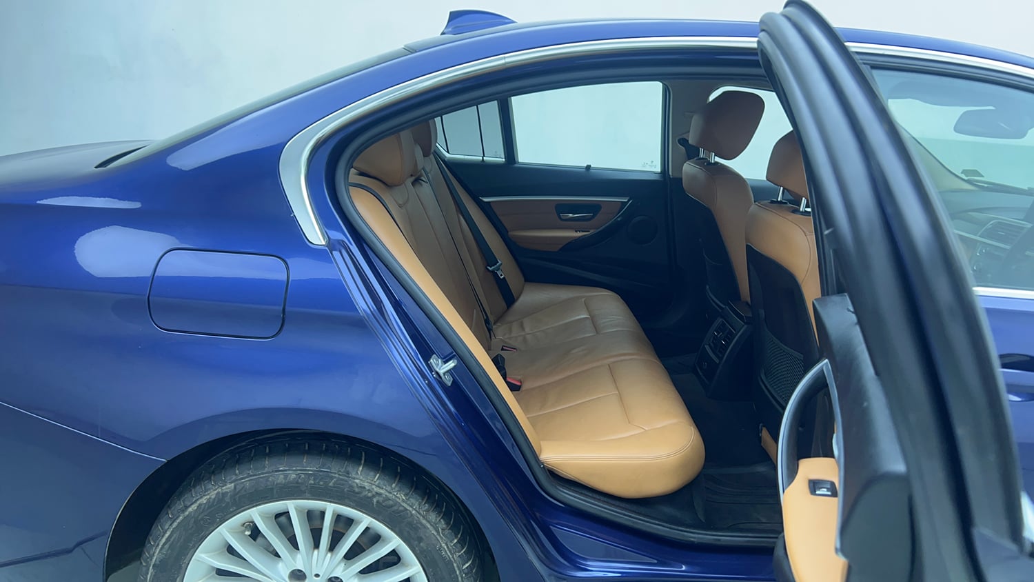 Used 2018 BMW 3 Series 320d Luxury Line Diesel Automatic interior RIGHT SIDE REAR DOOR CABIN VIEW