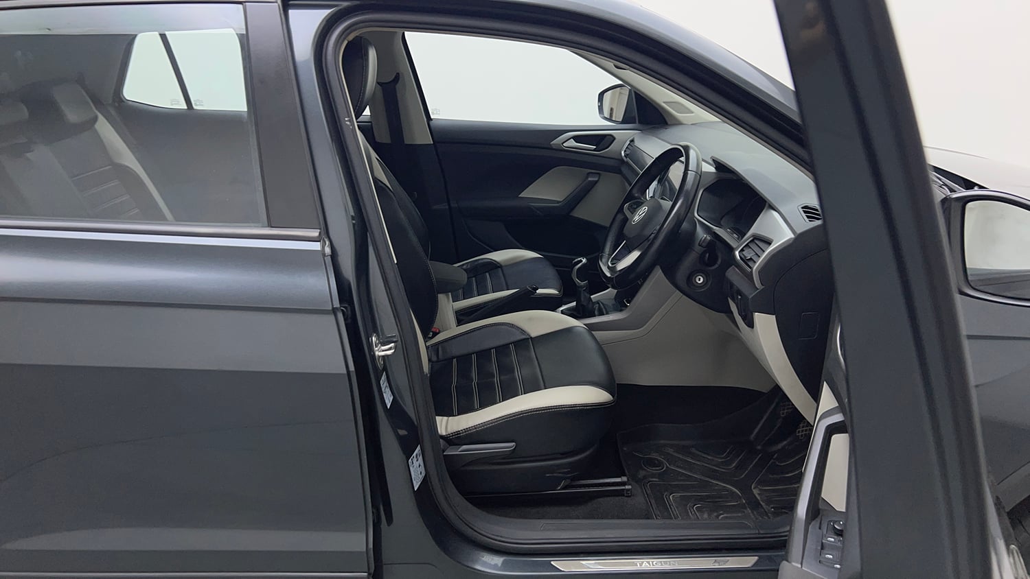 Used 2023 Volkswagen Taigun Highline 1.0 TSI MT Petrol Manual interior RIGHT SIDE FRONT DOOR CABIN VIEW