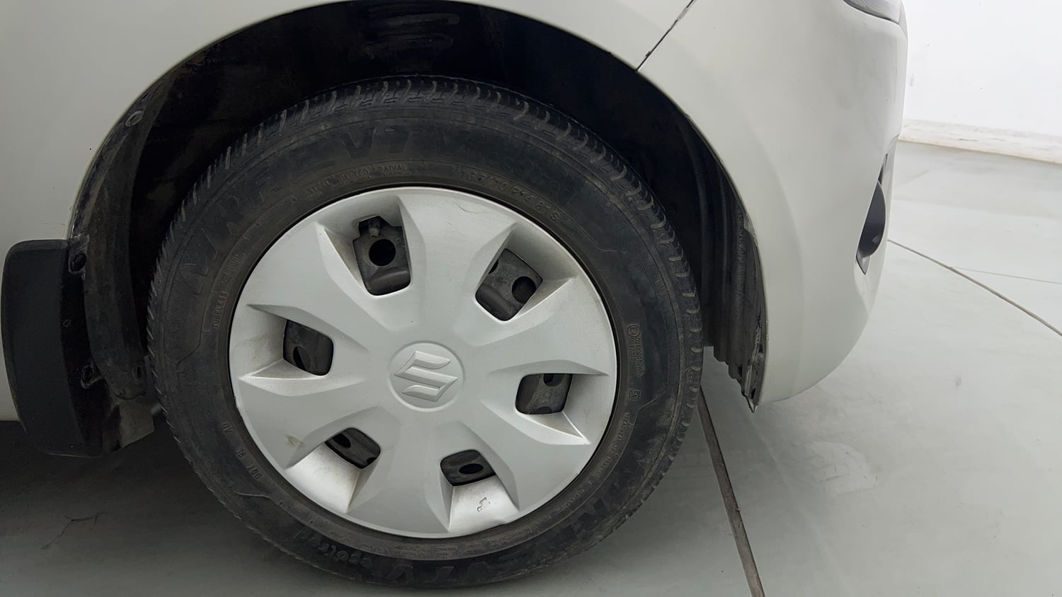 Used 2022 Maruti Suzuki Wagon R VXI 1.0 CNG Cng Manual tyres RIGHT FRONT TYRE RIM VIEW