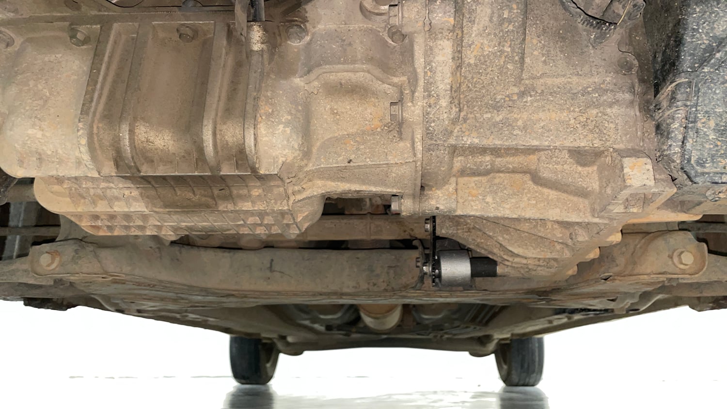 Used 2017 Ford Figo Trend 1.2 Ti-VCT Petrol Manual extra FRONT LEFT UNDERBODY VIEW