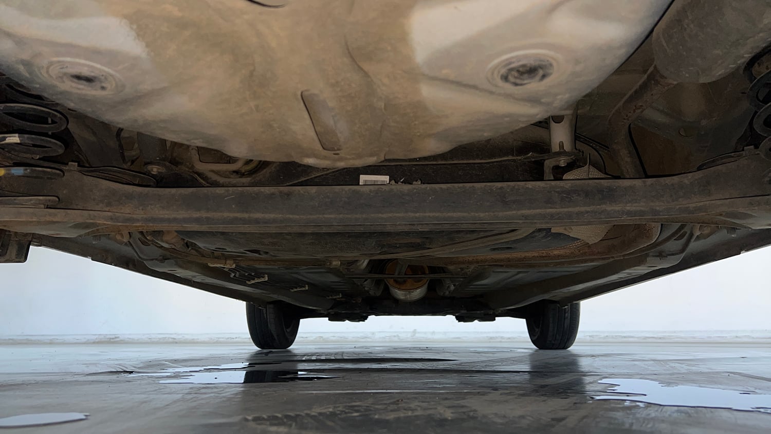 Used 2017 Maruti Suzuki Baleno Delta 1.2 Petrol Manual extra REAR UNDERBODY VIEW (TAKEN FROM REAR)