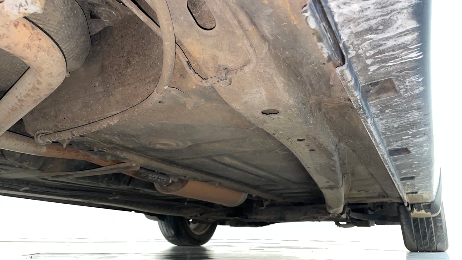 Used 2017 Maruti Suzuki Baleno Zeta 1.2 AT Petrol Automatic extra REAR RIGHT UNDERBODY VIEW