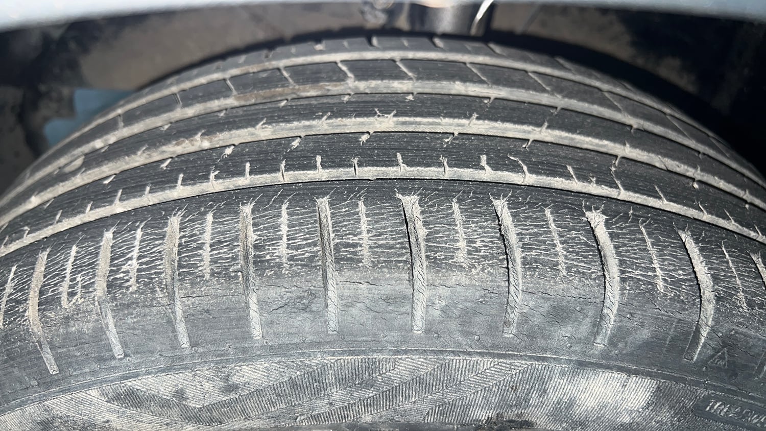 Used 2018 Maruti Suzuki Baleno Zeta 1.2 Petrol Manual tyres LEFT FRONT TYRE TREAD VIEW